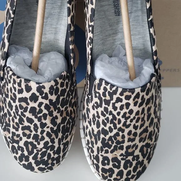 NWT: Clarks Women's Step Glow Jade Loafer Flat, Leopard Print  Size 9W - Picture 3 of 9